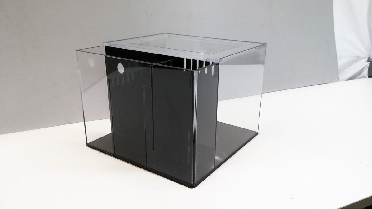 REF# C100 - All-In-One Cube Tank, photo 3
