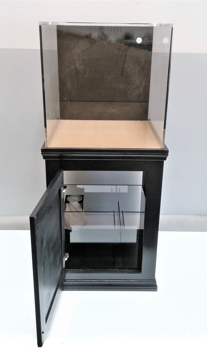 REF# COM144 - Cube Tank Combo - Tank, Basic Sump, and Black Stand, photo 2