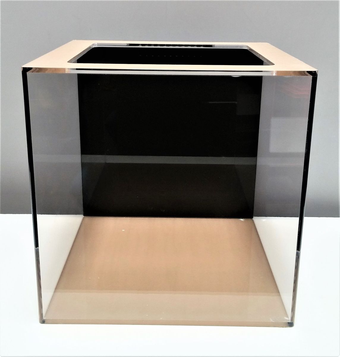 REF# COM144 - Cube Tank Combo - Tank, Basic Sump, and Black Stand, photo 4