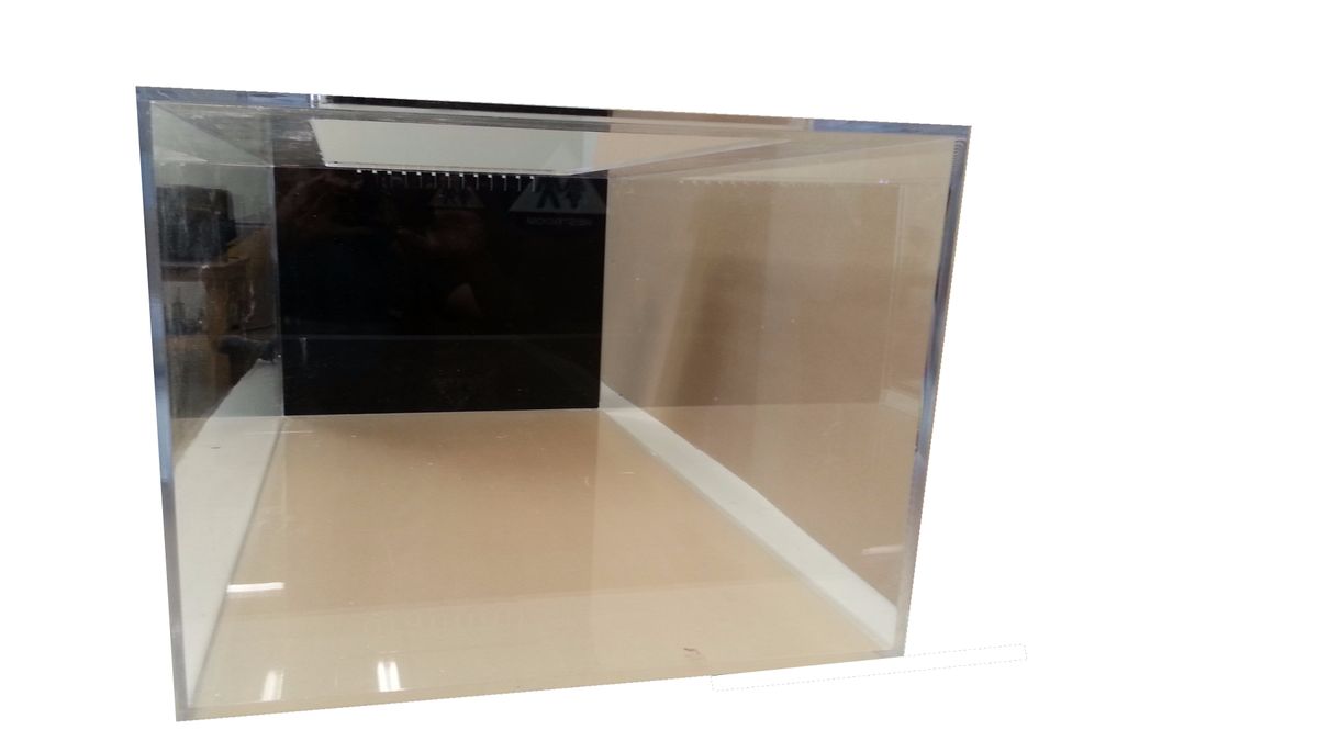 REF# T108 - Penninsula Style Display Tank