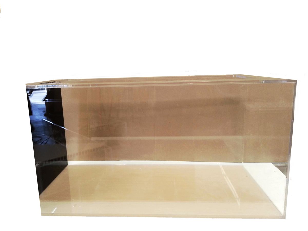 REF# T108 - Penninsula Style Display Tank, photo 4